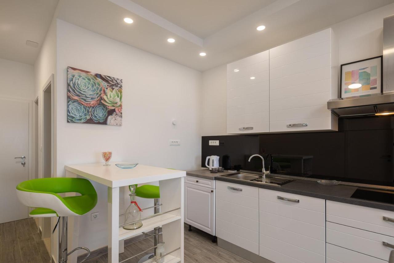 Seaside Deluxe Apartment Jesenice  Luaran gambar
